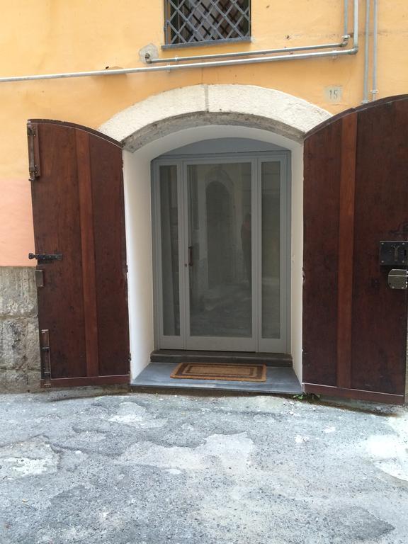 Ferienwohnung Antico Vicolo Salerno Exterior foto